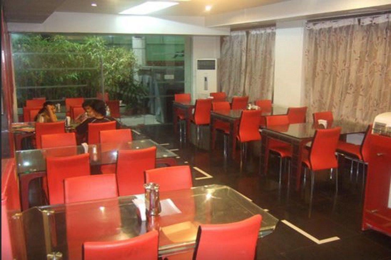 Hotel T.A.P. Gold Crest Bangalore Restoran fotoğraf